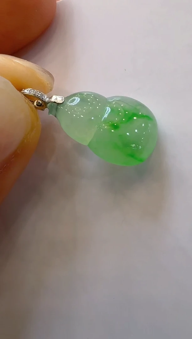 翡翠18K金镶嵌吊坠(不含链)多样性发货拍一发一