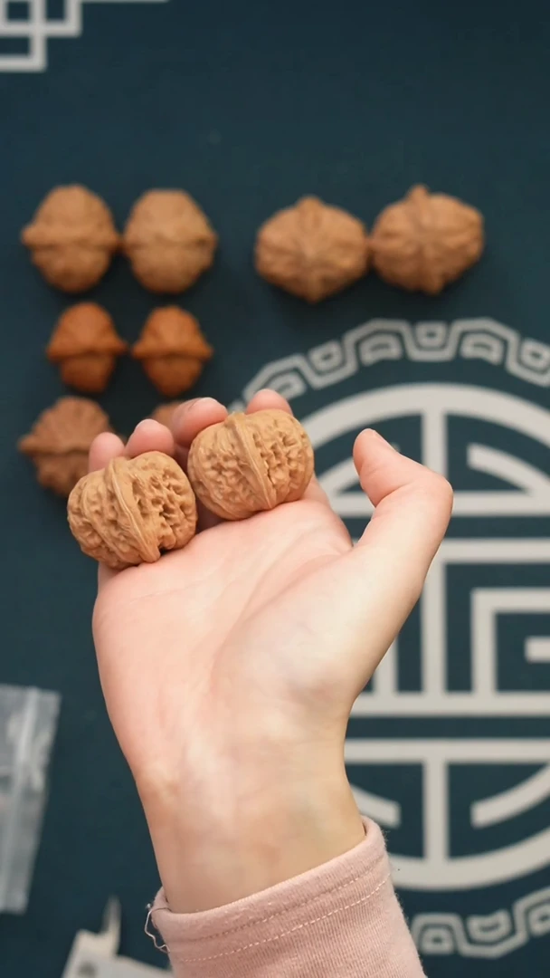 吊坠文玩核桃元宝36手捻全品