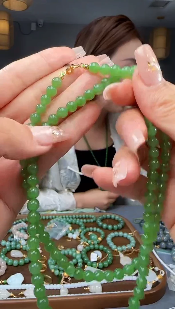 和田玉未镶嵌颈饰1