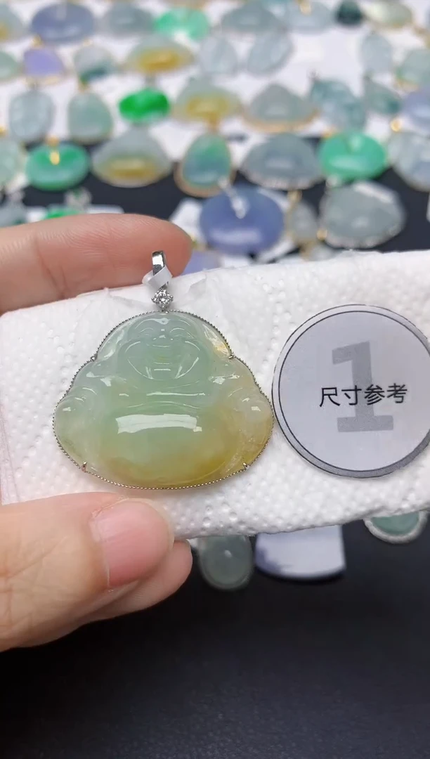 翡翠18K金镶嵌颈饰天然缅甸A货翡翠