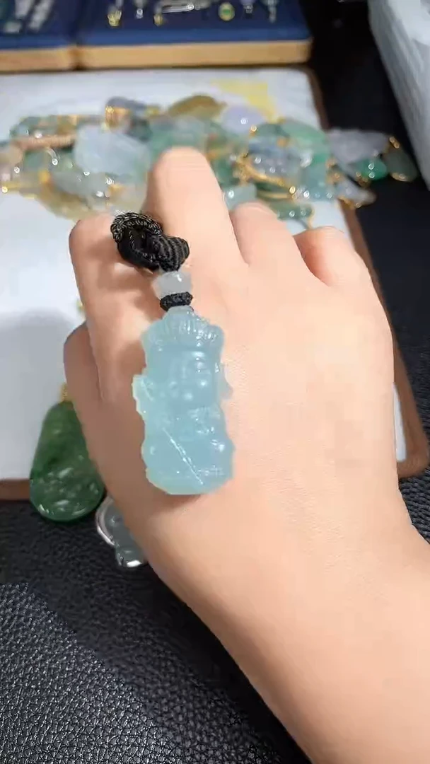 颈饰未镶嵌翡翠2026122601