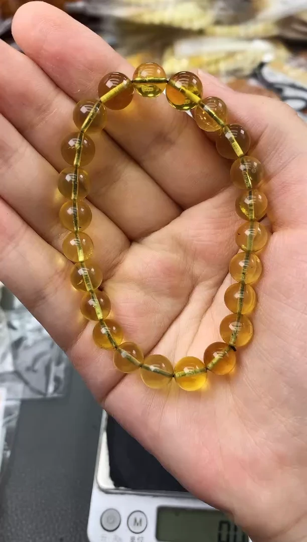 未镶嵌琥珀珠宝奇石50