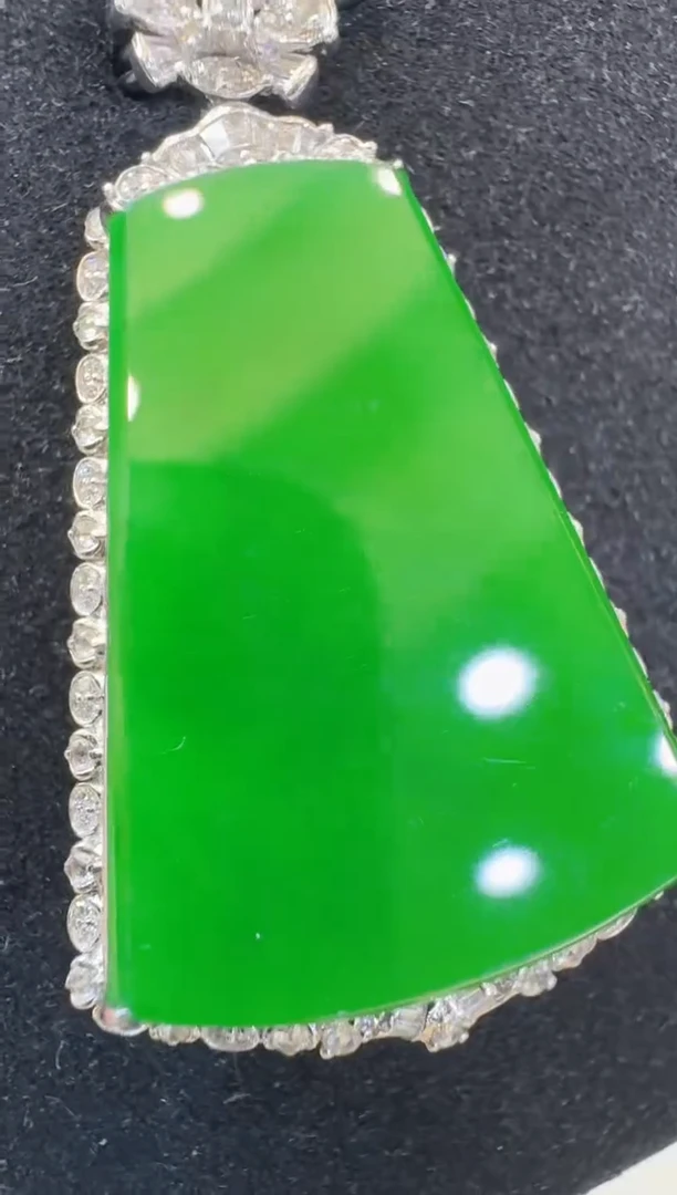 吊坠(不含链)18K金镶嵌翡翠多样性团购发一件