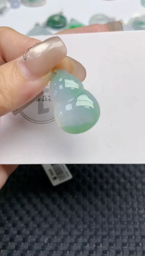 颈饰18K金镶嵌翡翠天然缅甸A货翡翠百元以上9元证书费自理