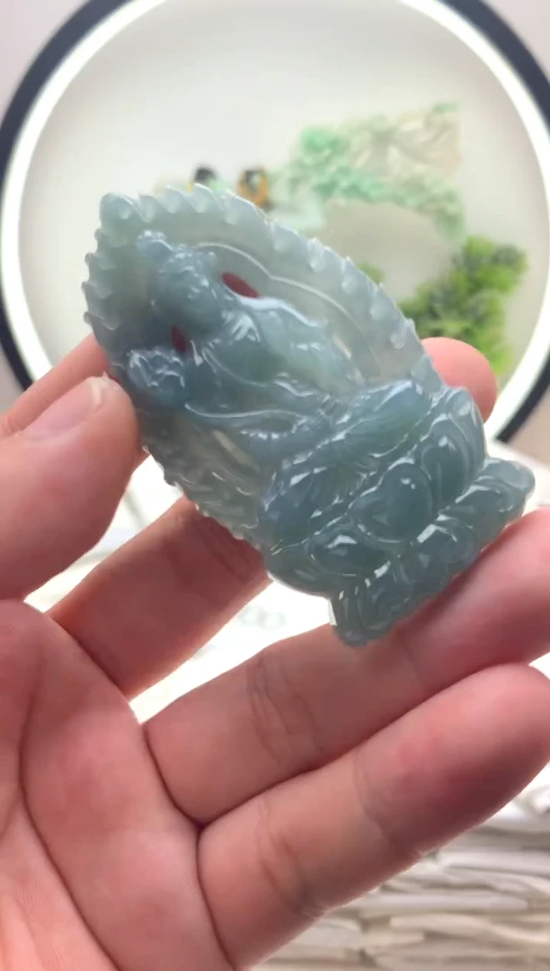 颈饰未镶嵌翡翠观音