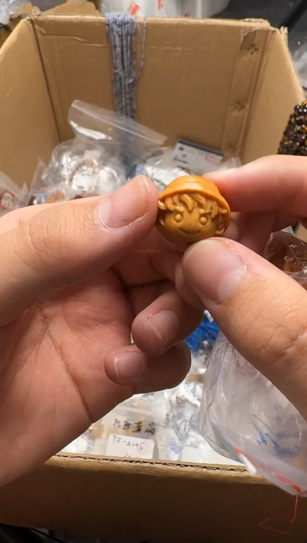 水晶手串未镶嵌上