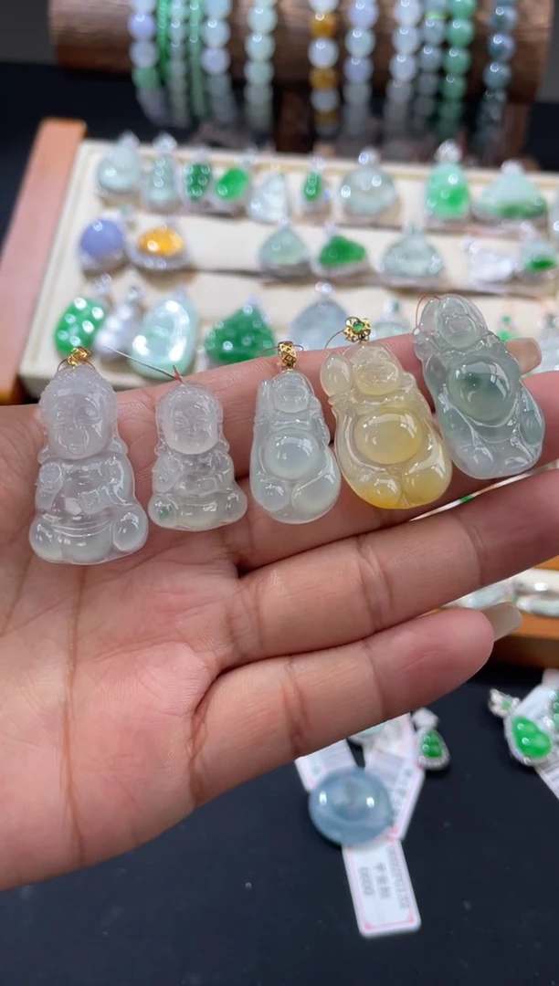 翡翠挂件未镶嵌合集