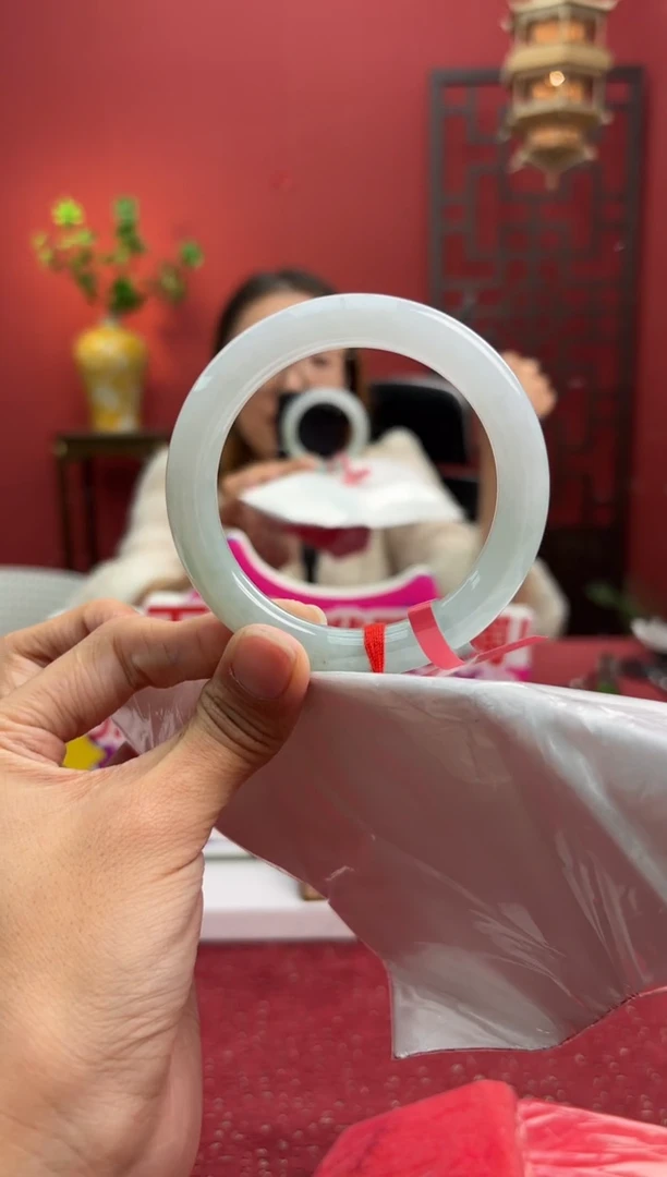 未镶嵌手镯（圆镯）翡翠翡翠手镯9