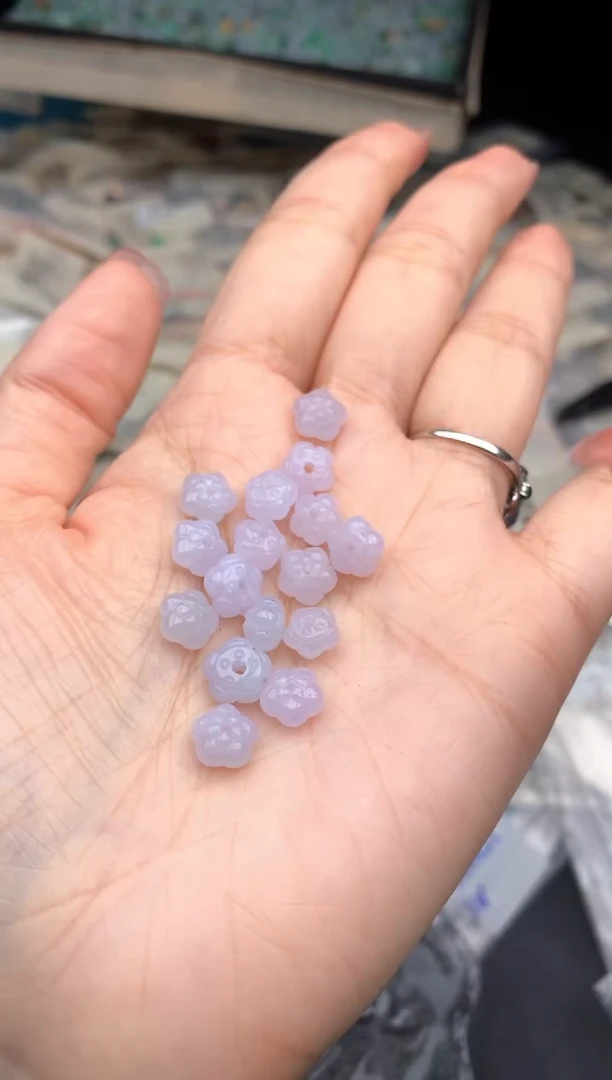 翡翠挂件未镶嵌多样性发货(发一个）