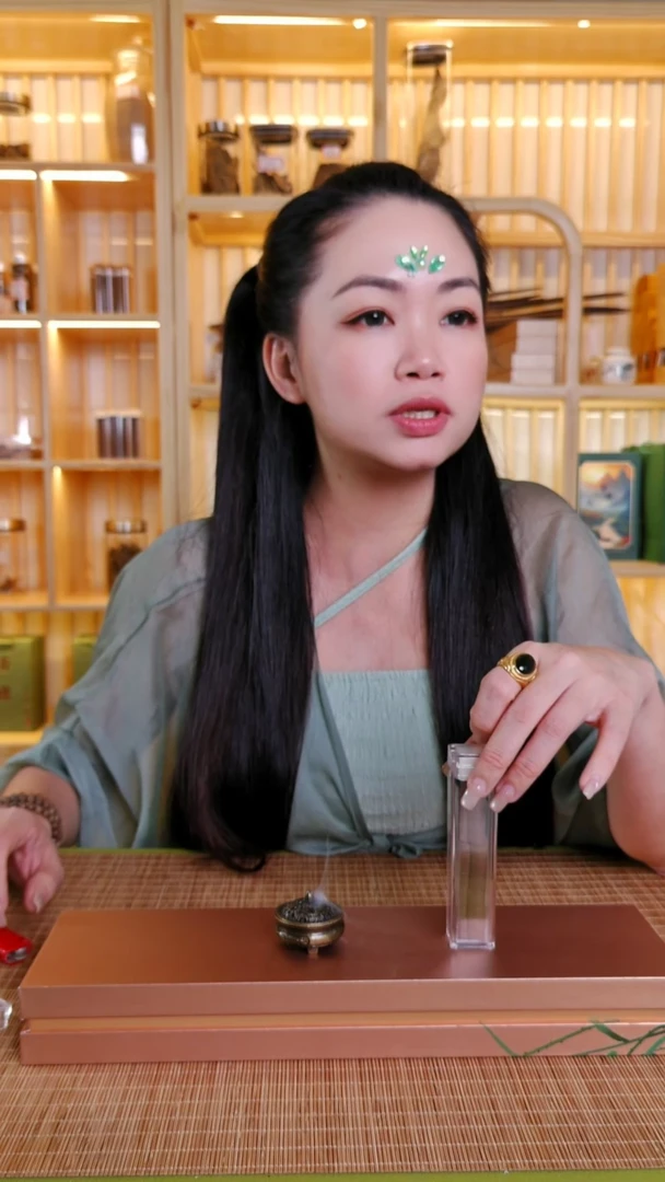 沉香小云烟拍一发二送香炉