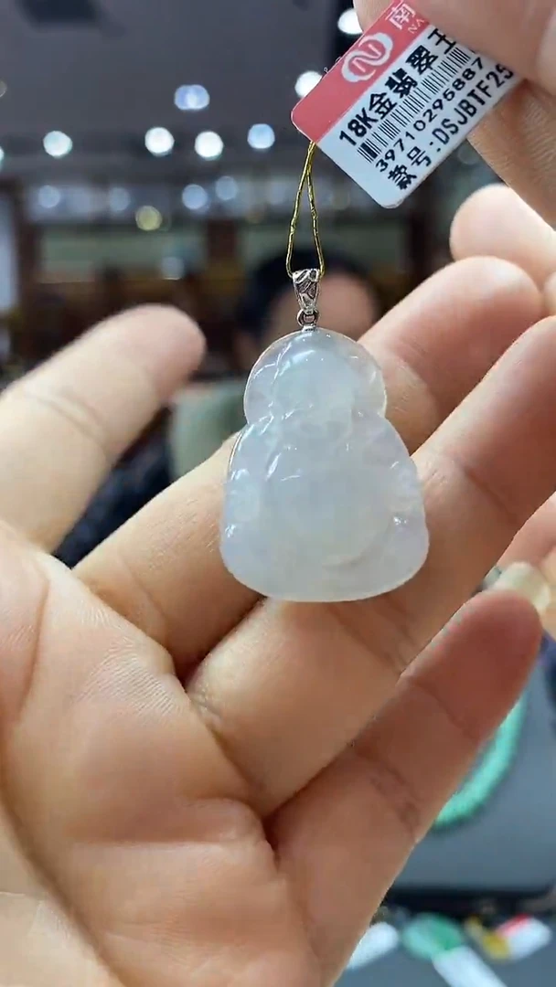 颈饰18K金镶嵌翡翠财神爷