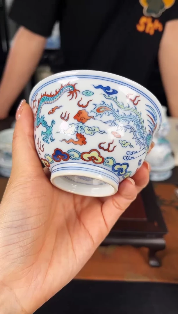 九鸣瓷艺中心涂杏花