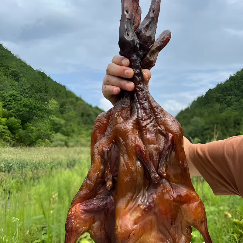 土麻鸭 农家散养土鸭柴火烟熏
