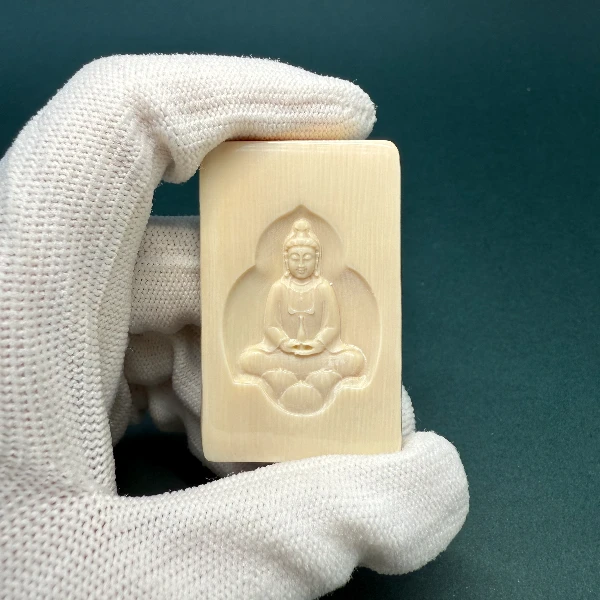 E7062天然猛犸牙雕刻佛牌52.9*33.6*8.8支持鉴定假一罚四