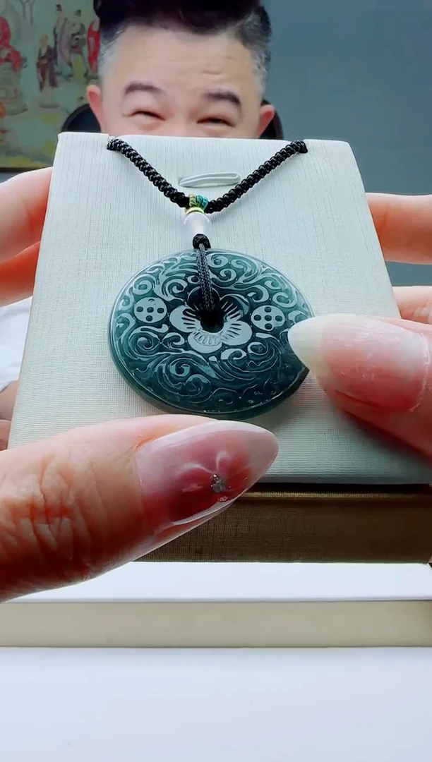 颈饰未镶嵌翡翠多样性发其一