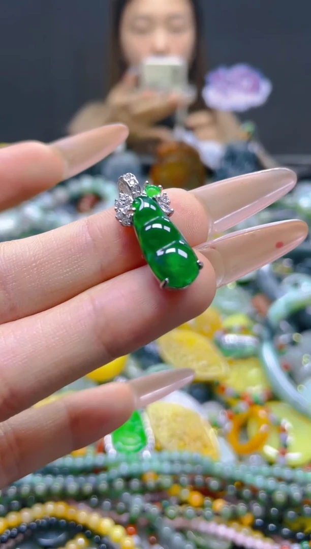 翡翠未镶嵌颈饰/S/翡翠A货，一件也是批发价