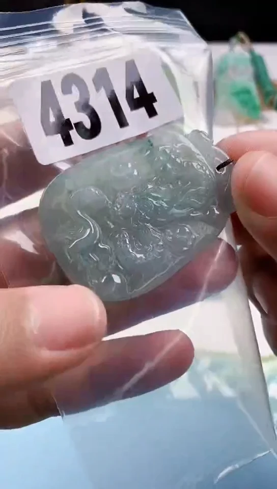 【闪购商品】翡翠颈饰未镶嵌天然翡翠吊坠挂件