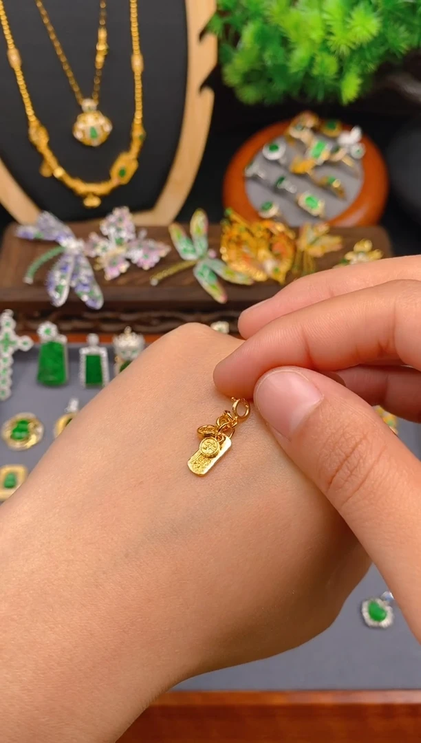 【闪购商品】翡翠吊坠(不含链)银S925镶嵌平安喜乐牌