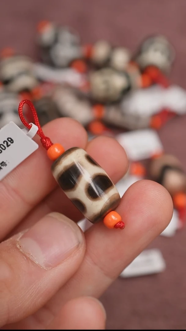 玛瑙/玉髓颈饰未镶嵌@***成聚缘页岩