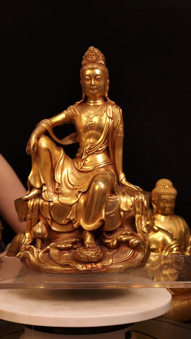 清*雕塑铜器摆件观音29高3170克