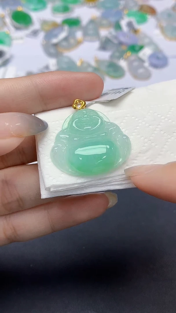 翡翠18K金镶嵌颈饰天然缅甸a货翡翠