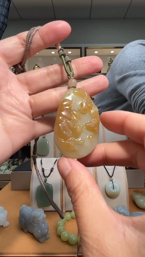 颈饰未镶嵌和田玉苏