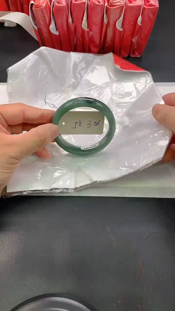 翡翠手镯未镶嵌109