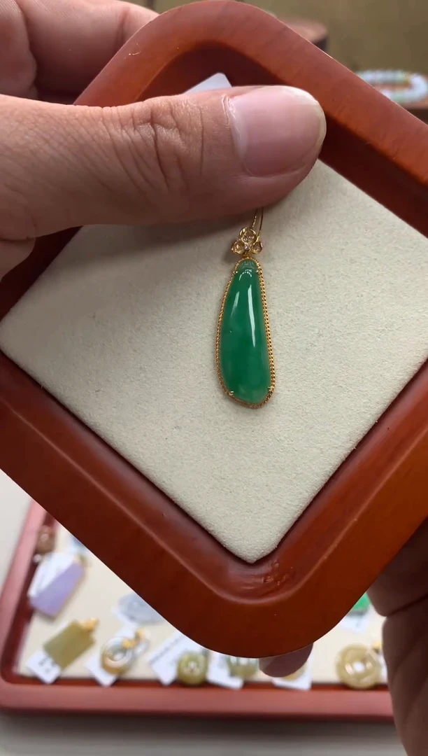 翡翠18K金镶嵌吊坠(不含链)福瓜