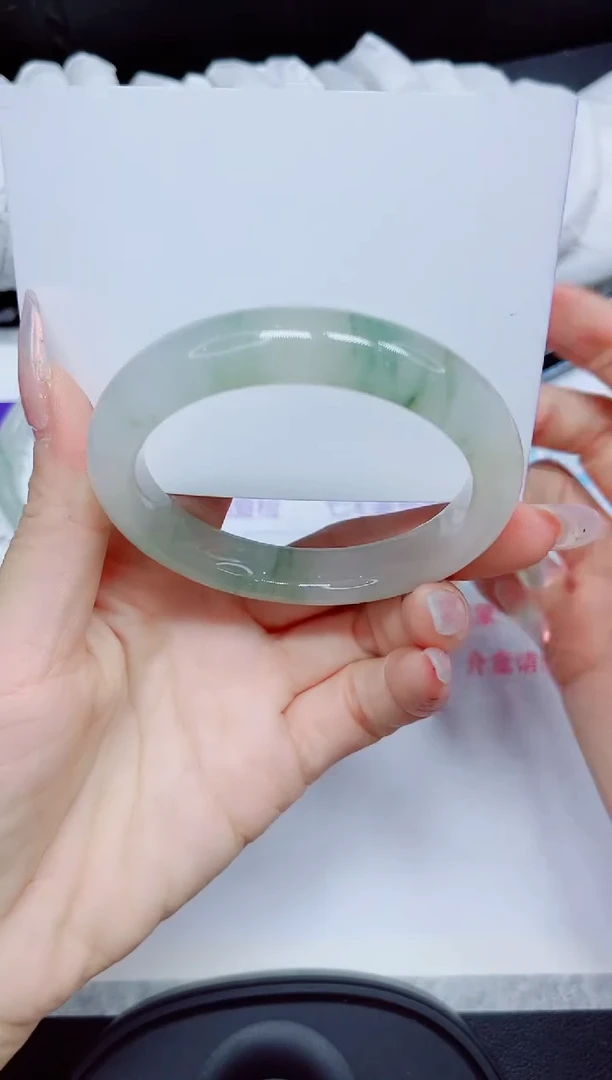 石英质玉手镯未镶嵌320
