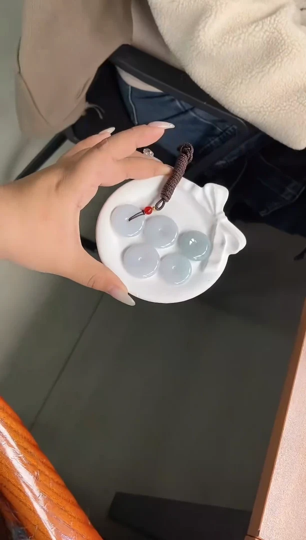 【闪购商品】翡翠颈饰未镶嵌24052005A多样性发一件