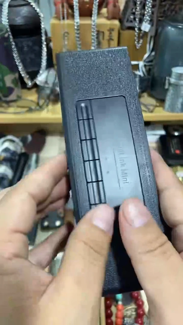 瓷片闪购商品  如图所示
