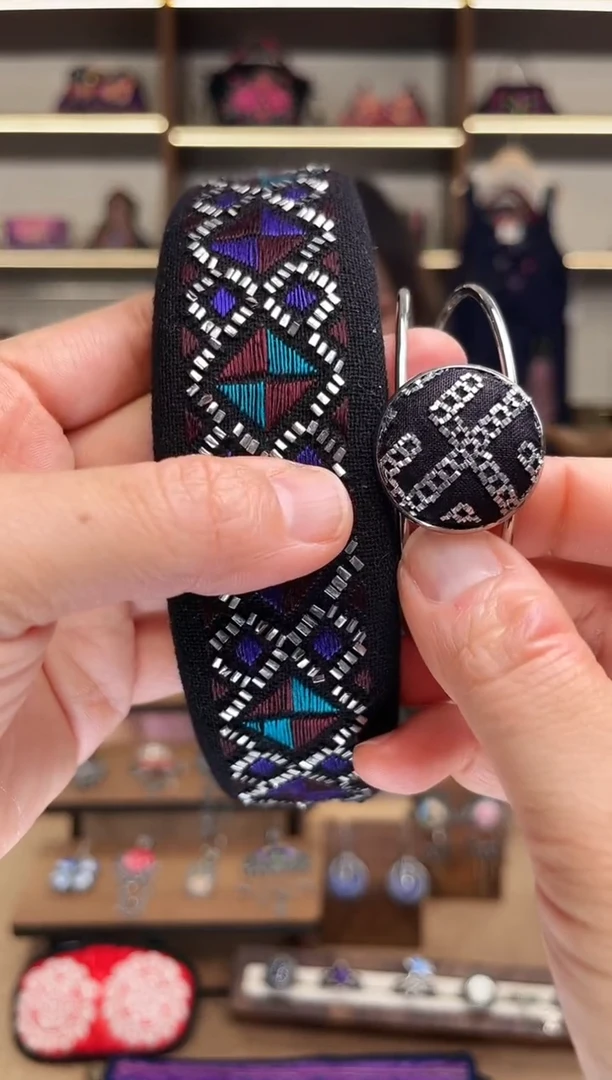 织绣A18黔东南苗族刺绣