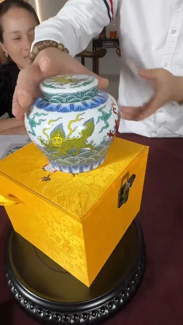 摆件景德镇陶瓷手工手绘罐