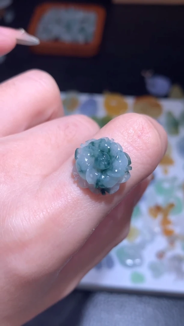 未镶嵌定制翡翠花花