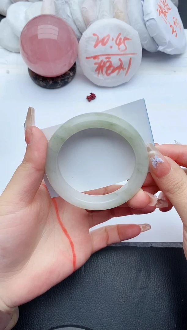 【闪购商品】石英质玉手镯未镶嵌F63+53/54