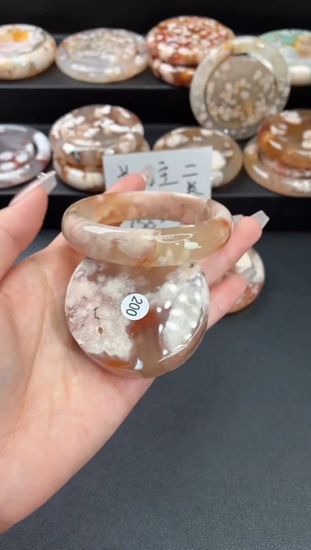 手镯玛瑙/玉髓未镶嵌石英质玉55圈(赠送镯心)圈口建议拍大