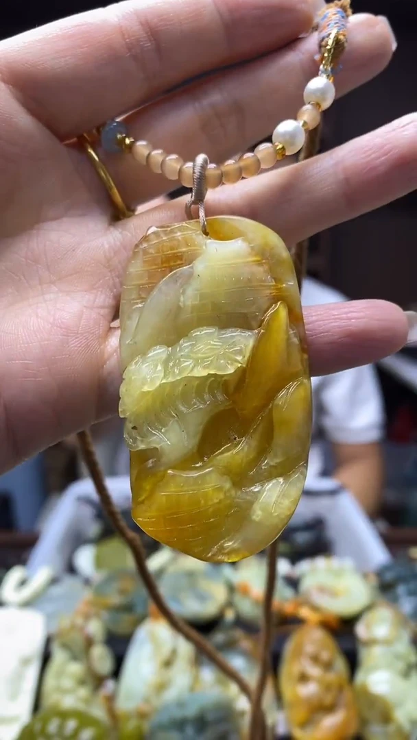 未镶嵌岫玉挂件