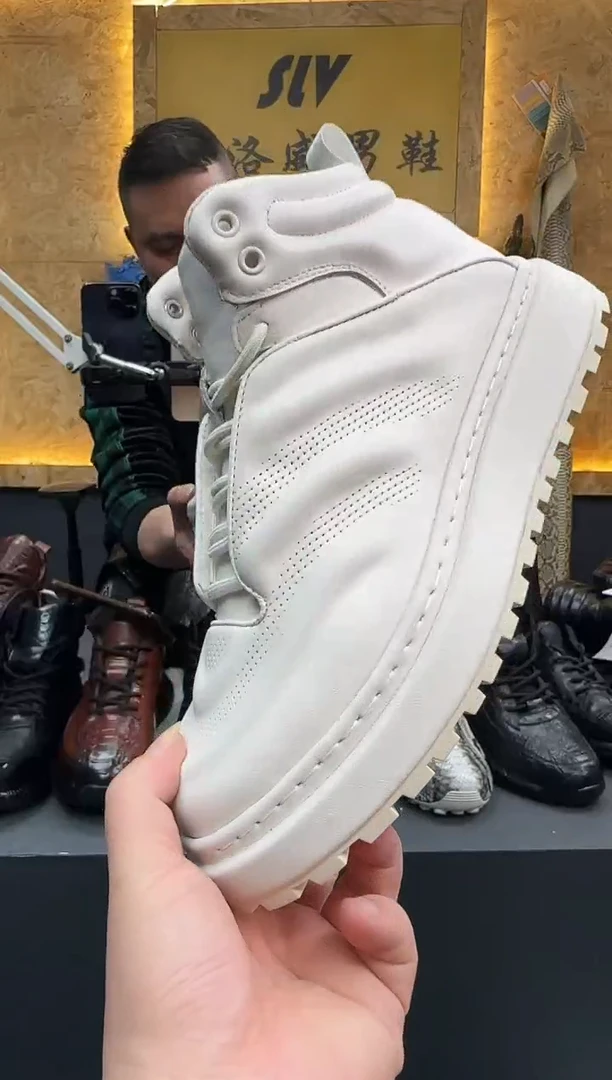 磨砂皮（牛皮）41码白色3032