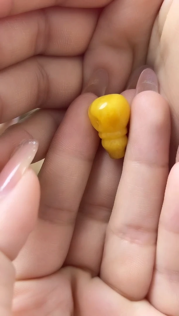 未镶嵌蜜蜡裸石琥珀蜜蜡吊坠