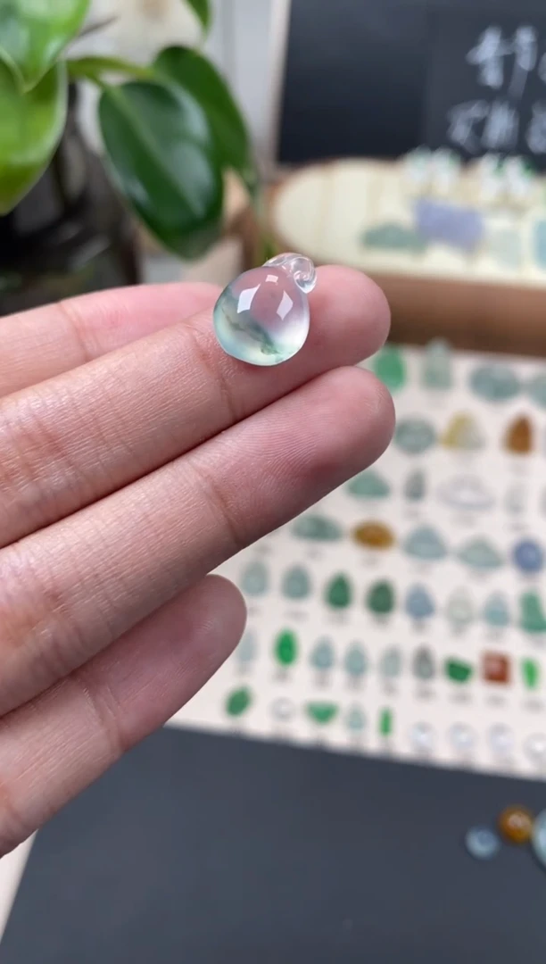 【闪购商品】翡翠颈饰未镶嵌翡翠冰种福瓜