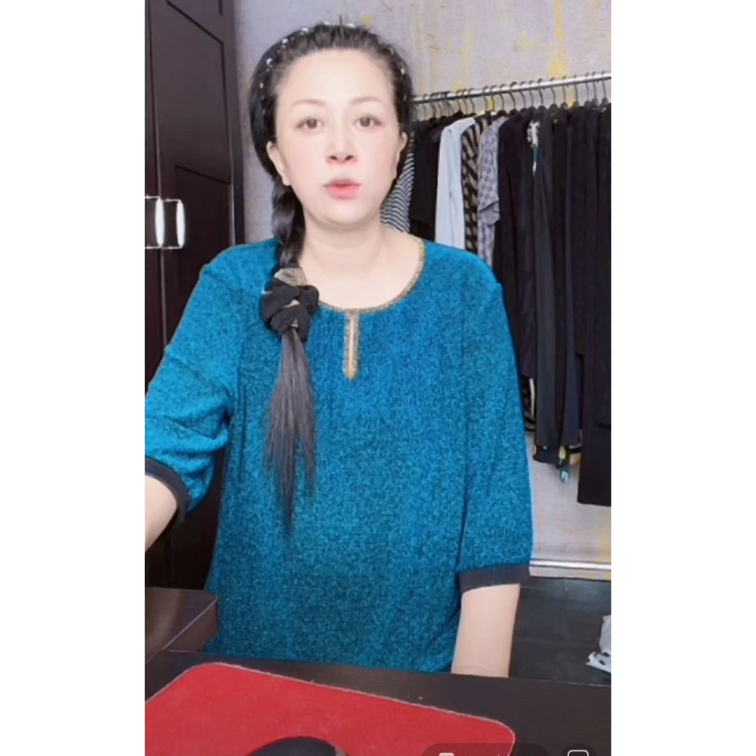 妙唐亮丝时尚大码新款弹力女士上衣3157湖蓝