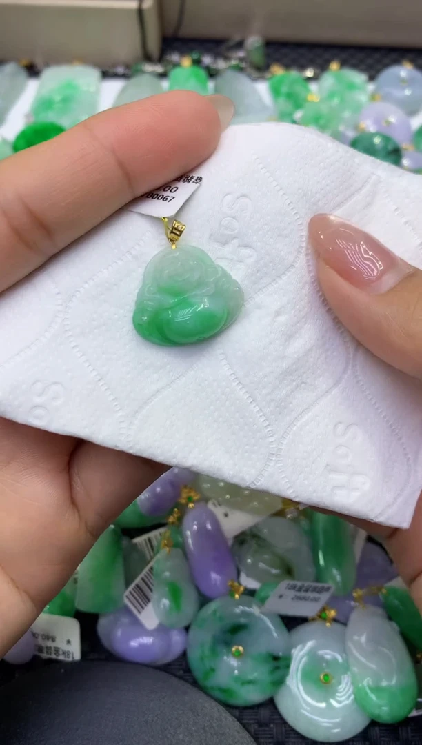 颈饰18K金镶嵌翡翠天然缅甸A货翡翠