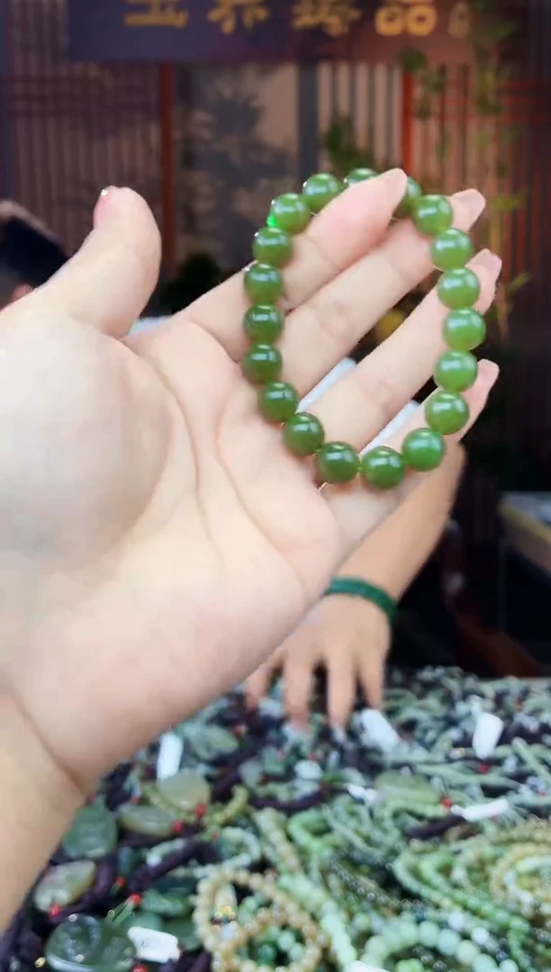 和田玉未镶嵌颈饰拍一发一