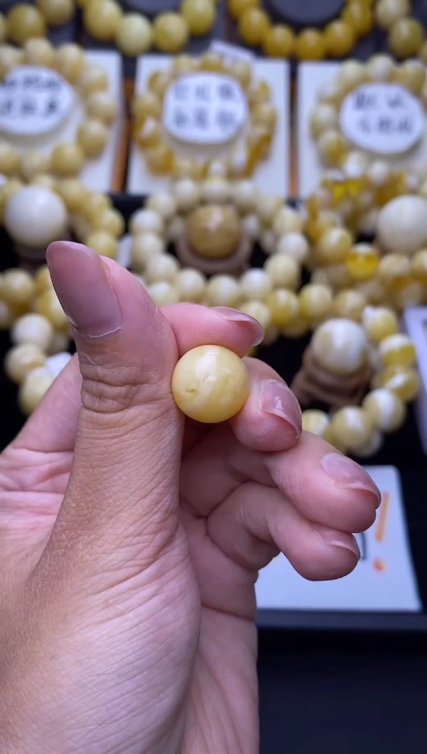 裸石琥珀未镶嵌大小姐珠宝68