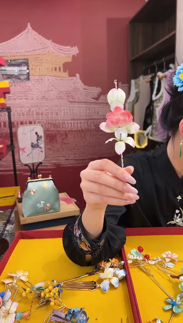 【闪购商品】刺绣非遗绒花（发饰）