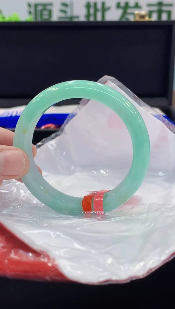 未镶嵌手镯翡翠翡翠手镯