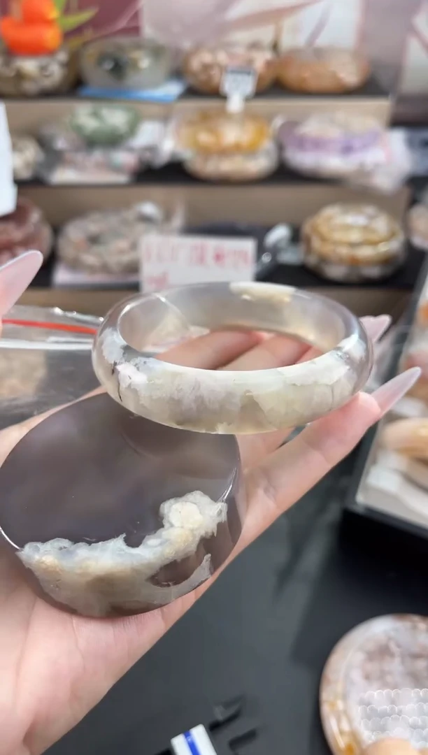 未镶嵌手镯石英质玉61