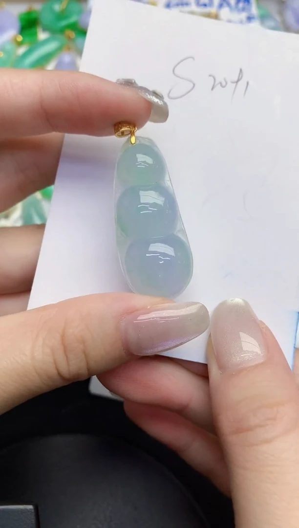 翡翠未镶嵌颈饰缅甸天然翡翠A货