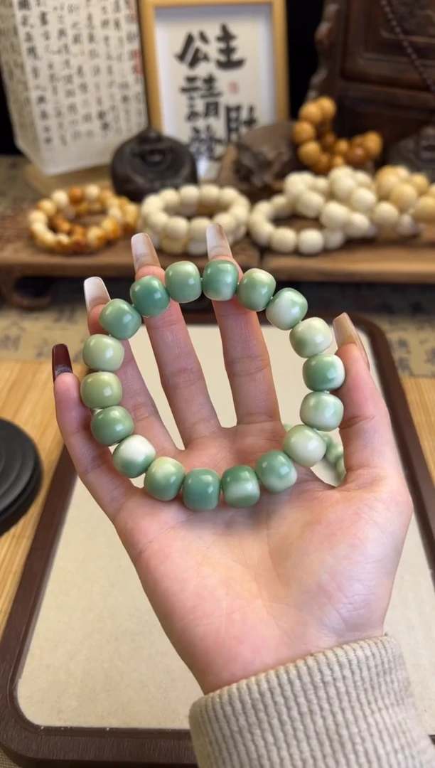 【闪购商品】菩提根/象牙果手串卡14绿色飘花桶珠手串