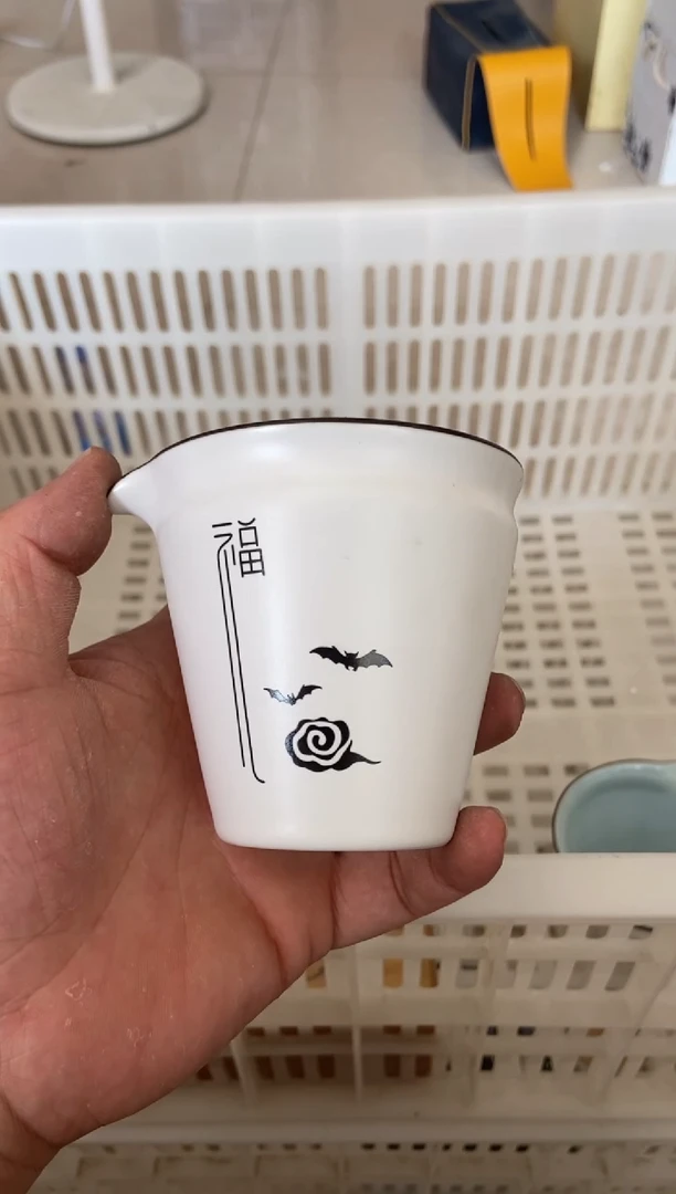 无运费险有瑕疵的摄影的产品有使用过的痕迹有点脏介意勿拍